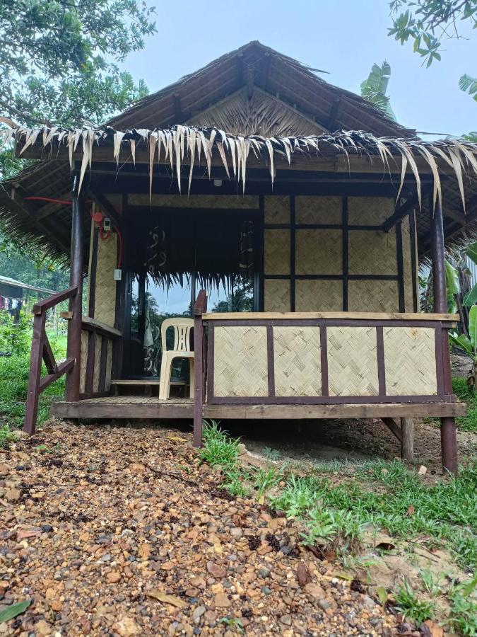 Tony'S Country Glamping With Chalet With Private Wash Room Accommodation El Nido Exterior foto
